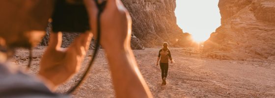 Marketing de influencers y colaboraciones: cómo multiplicar el tráfico de tu tienda digital
