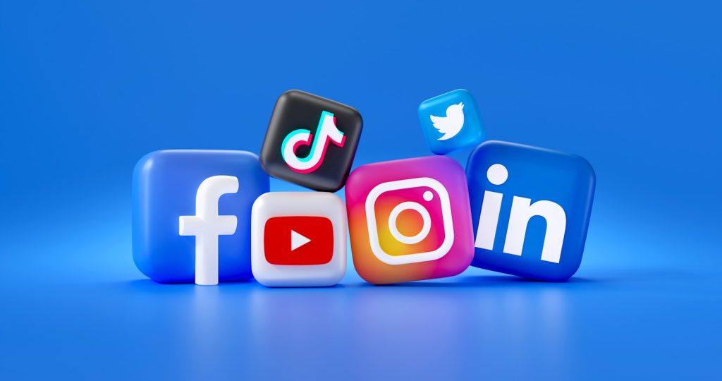 Cómo saber si necesitas una página web o solo redes sociales