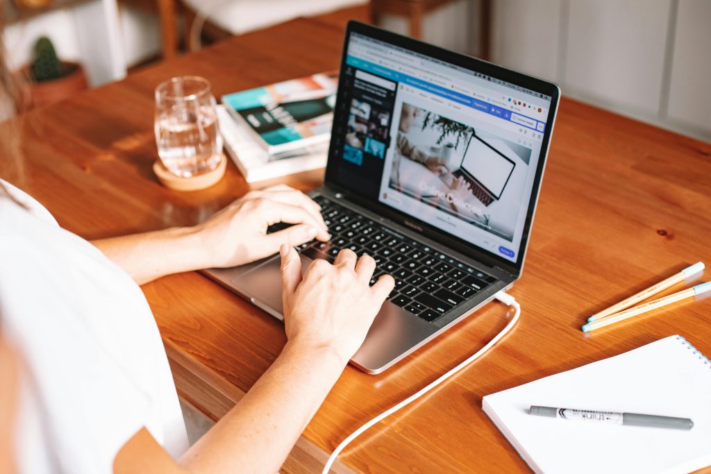 Cómo una landing page mal diseñada puede hacerte perder ventas en un día Cómo una landing page mal diseñada puede hacerte perder ventas en un día
