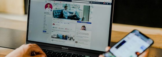 Cómo aprovechar las redes sociales integradas a tu sitio web para captar clientes en Bolivia